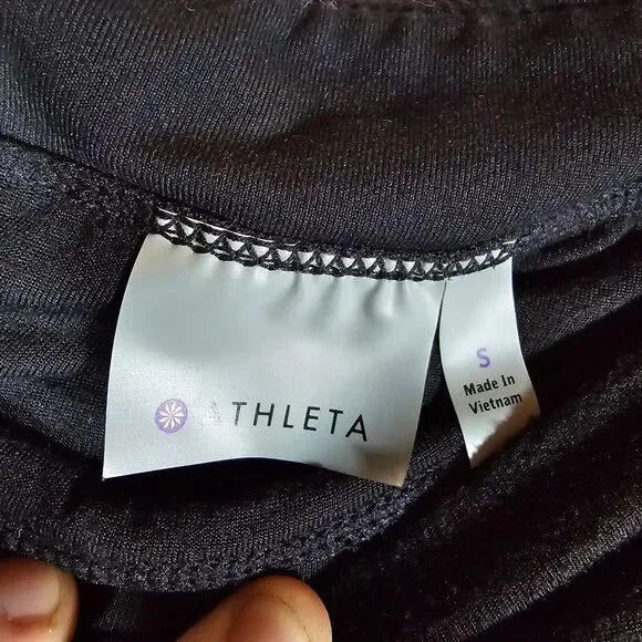 Athleta women's shorts, black, gently used, size Small, athletic fit - Picture 5 of 11